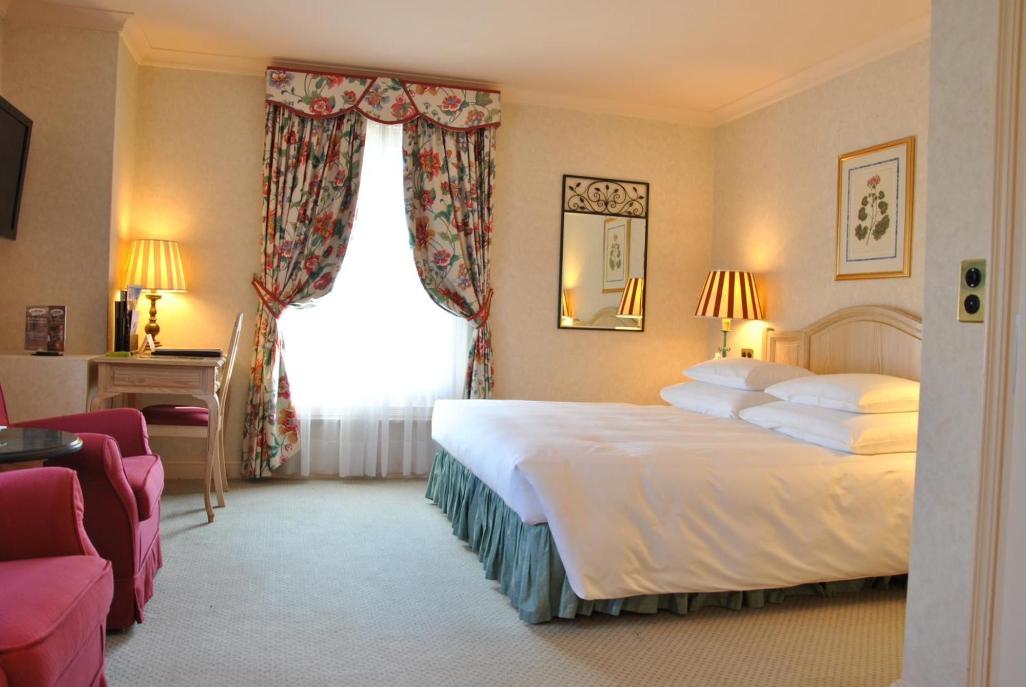 Grand Hotel Du Golf & Palace Crans-Montana Kültér fotó